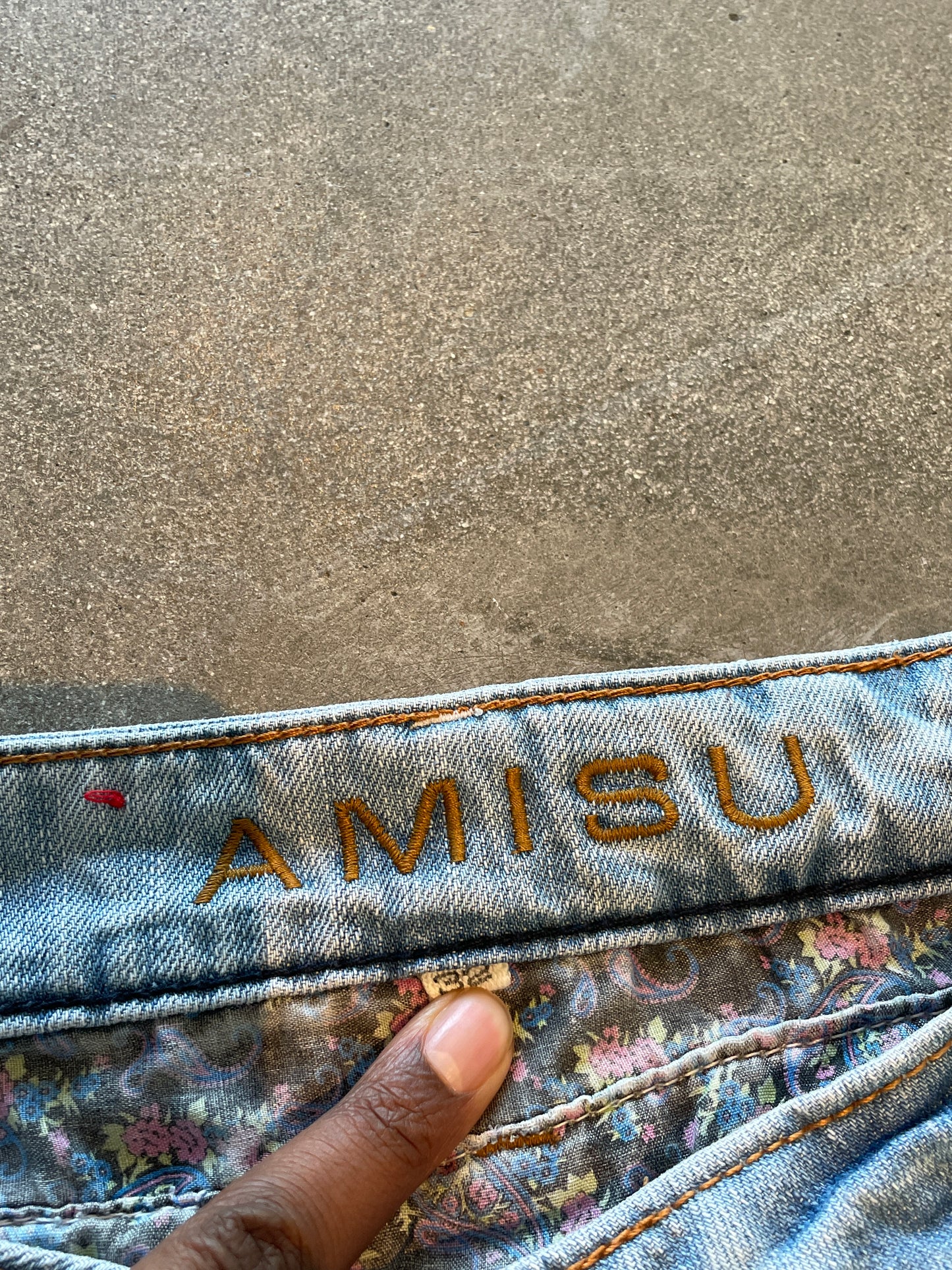 Amisu light wash jeans - 32